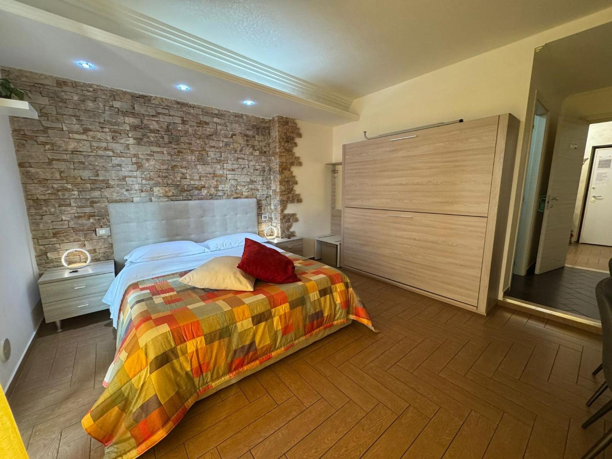 B&B Palazzo Del Toro Montesilvano Exterior photo